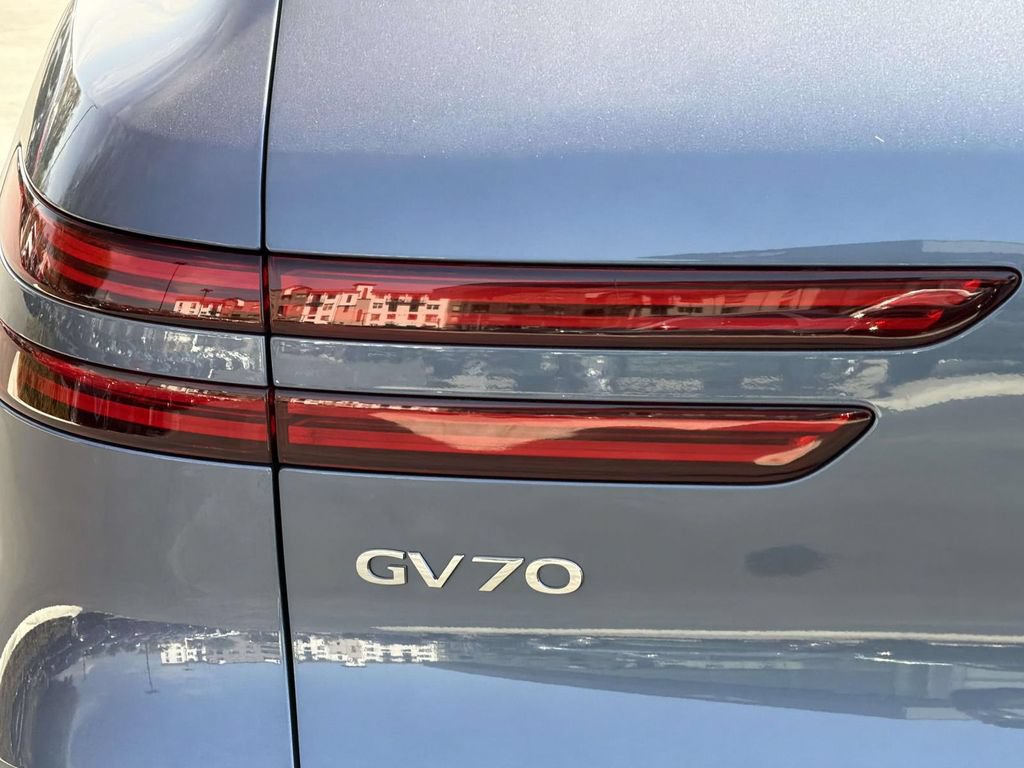 New 2026 Genesis GV70 2.5T AWD/4WD image 16