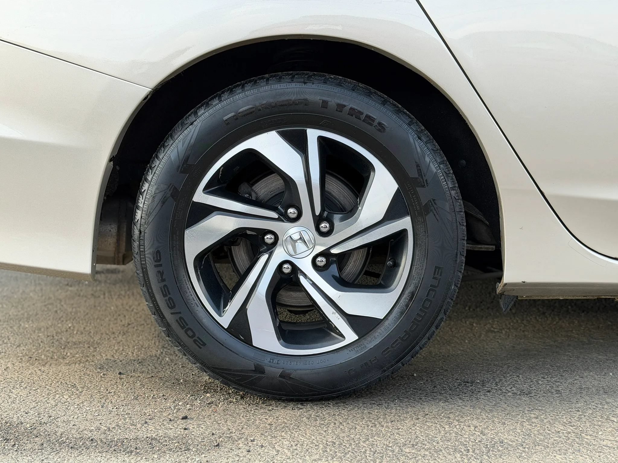 Used 2017 Honda Accord LX image 20