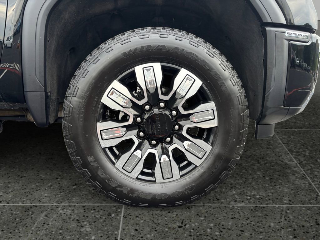Used 2024 GMC Sierra 2500 Denali w/ Denali Reserve Package AWD/4WD image 9