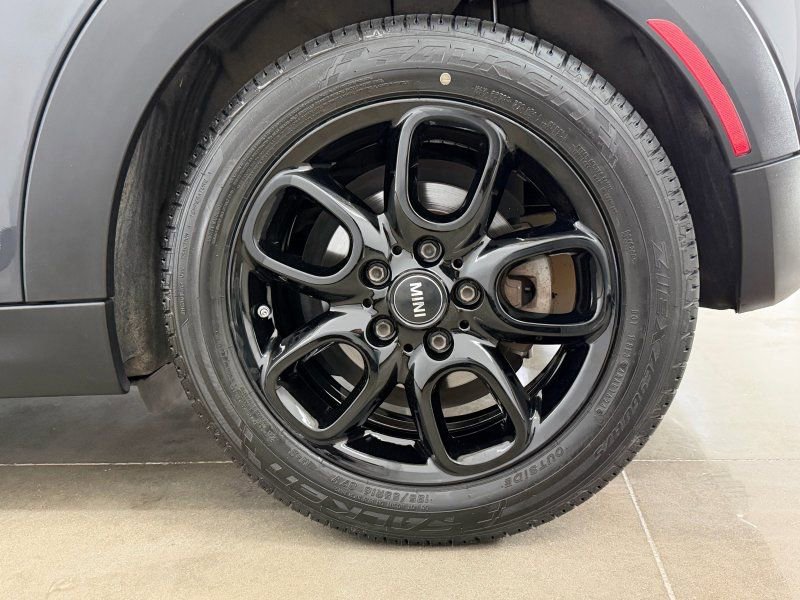 Used 2015 MINI Cooper S image 29