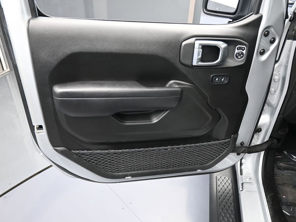 Used 2024 Jeep Gladiator Sport image 12