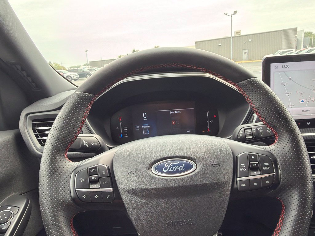 Certified 2023 Ford Escape ST-Line w/ Tech Pack #1 AWD/4WD image 15