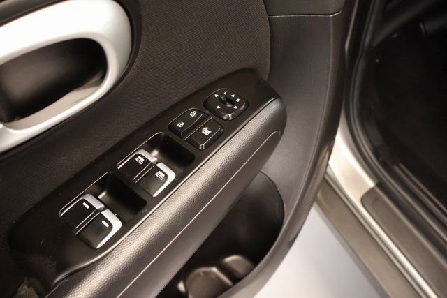 Used 2019 Kia Soul + image 10