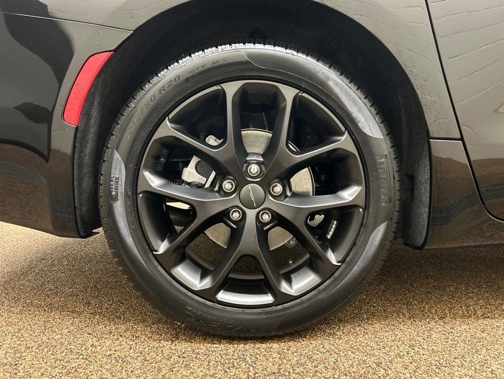 New 2027 Chrysler Pacifica Limited FWD image 28