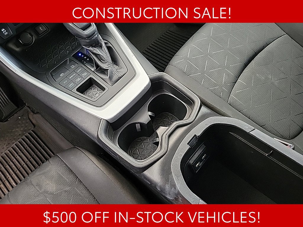 Used 2021 Toyota RAV4 XLE AWD/4WD image 9