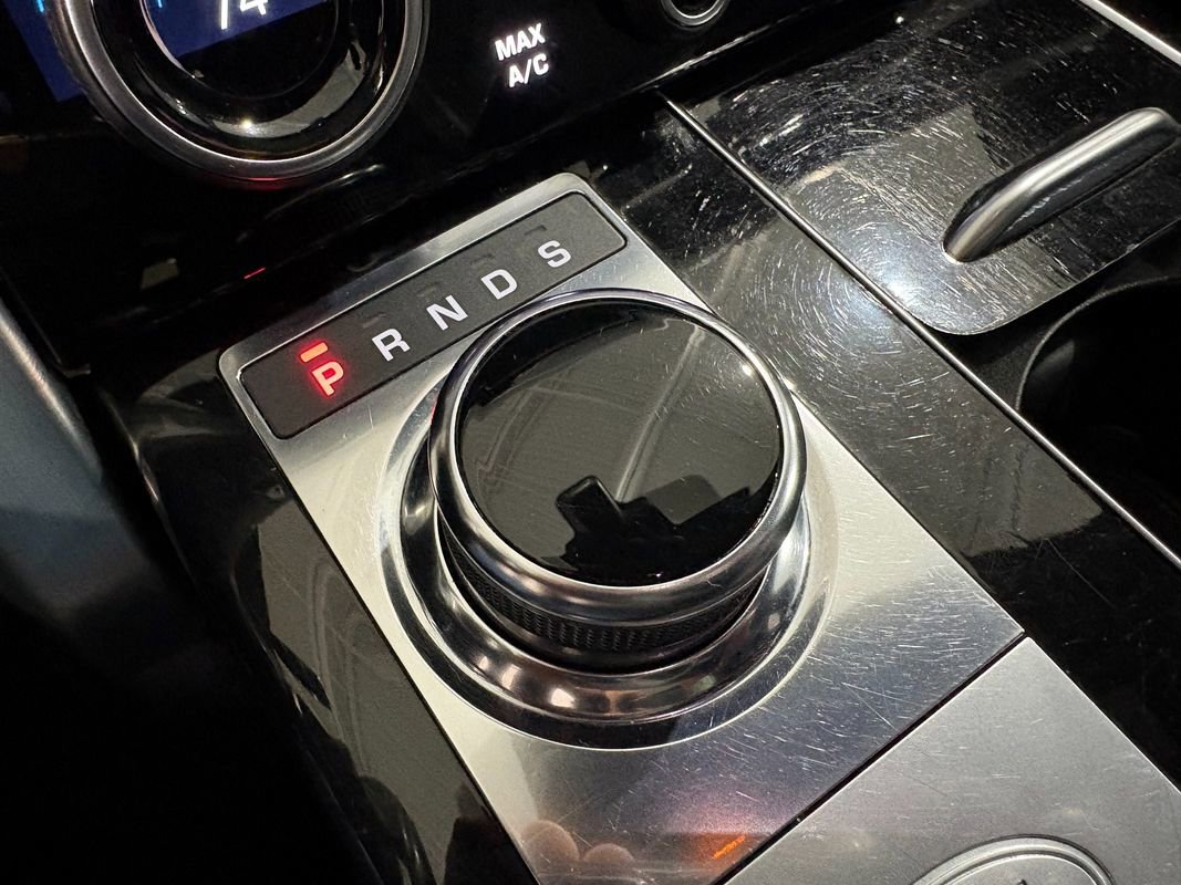 Used 2019 Land Rover Range Rover HSE image 24