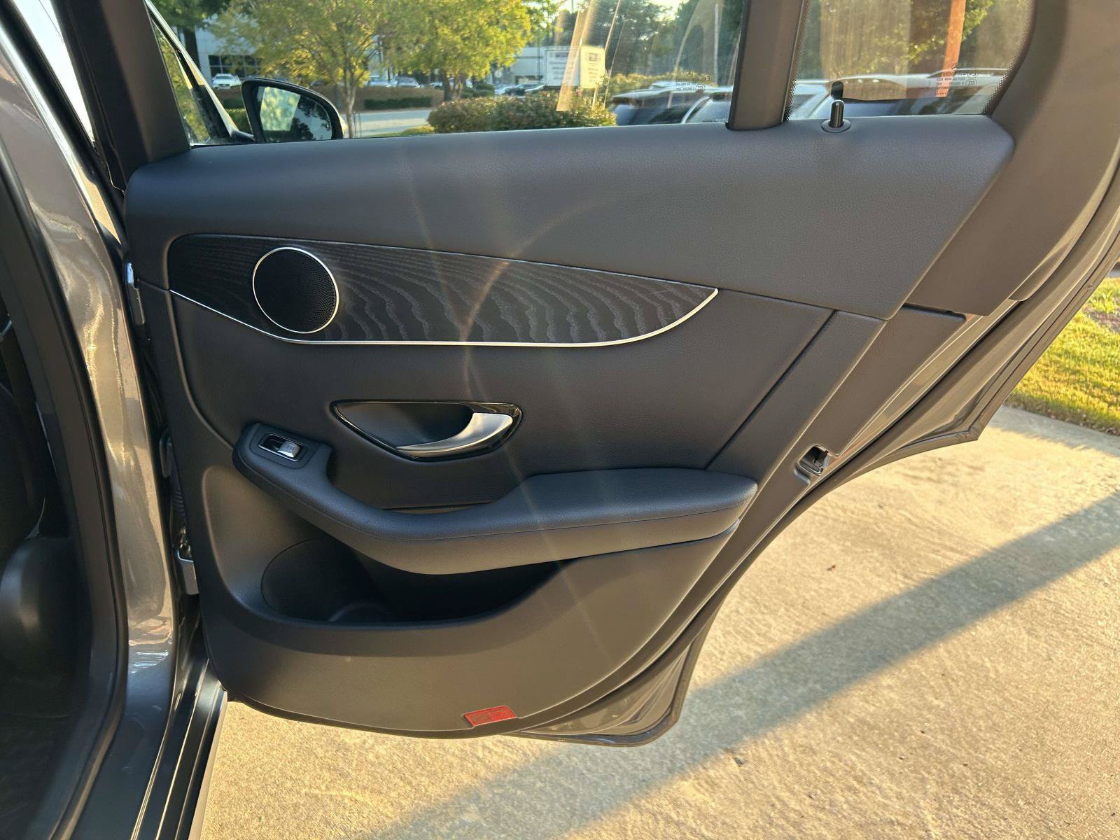Used 2018 Mercedes-Benz GLC 300 4MATIC image 45