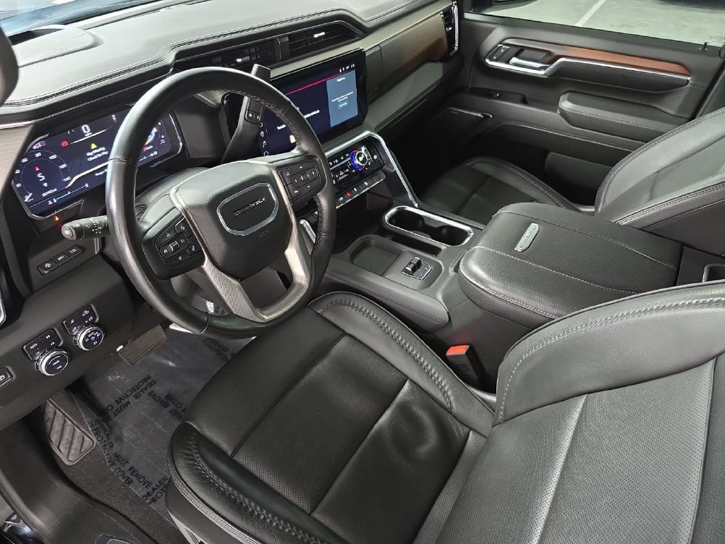 Used 2024 GMC Sierra 2500 Denali w/ Denali Reserve Package AWD/4WD image 4