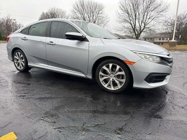 Used 2018 Honda Civic EX image 8