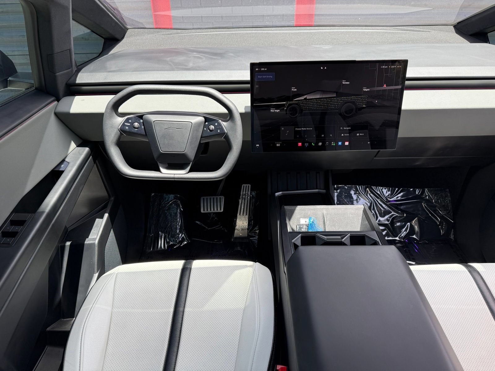 Used 2024 Tesla Cybertruck AWD Crew Cab image 25