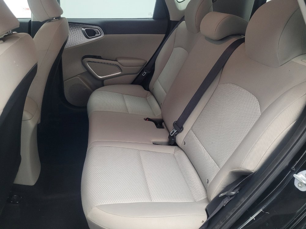 Used 2020 Kia Soul LX image 18