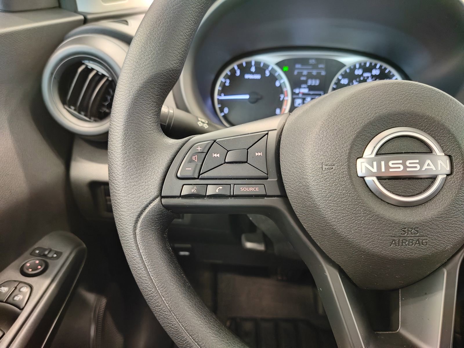 Used 2025 Nissan Kicks Play S image 13