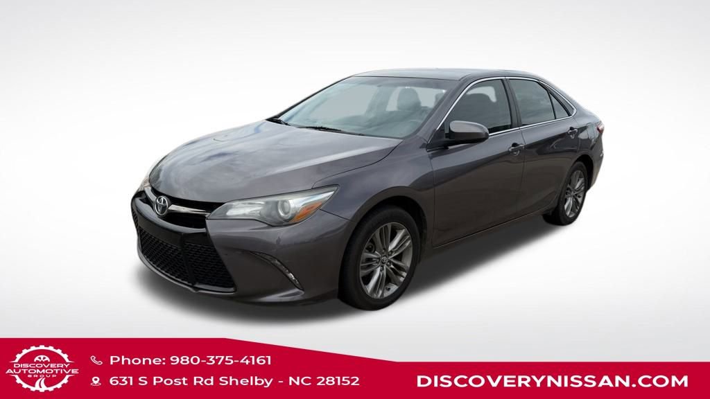Used 2017 Toyota Camry SE image 1