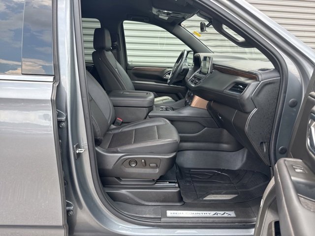 Used 2022 Chevrolet Suburban High Country image 37