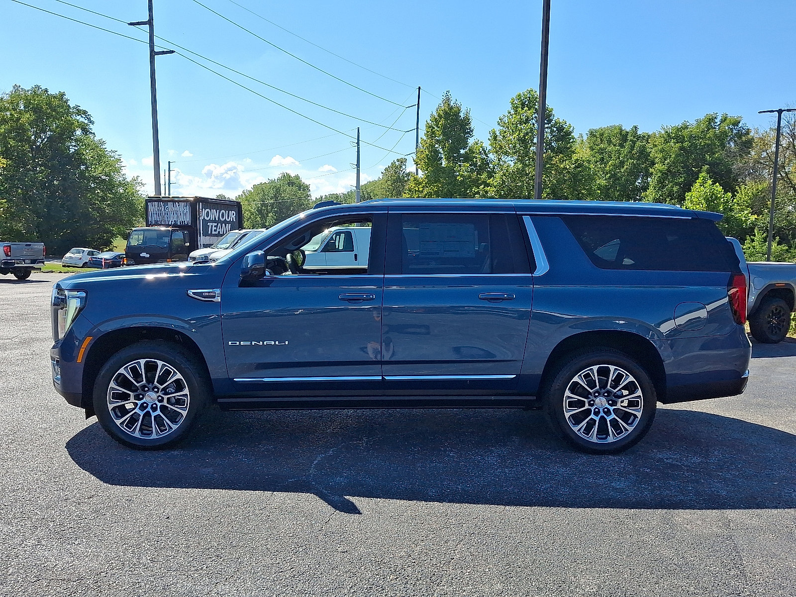 New 2025 GMC Yukon XL Denali w/ Sun & Power Step Package image 5