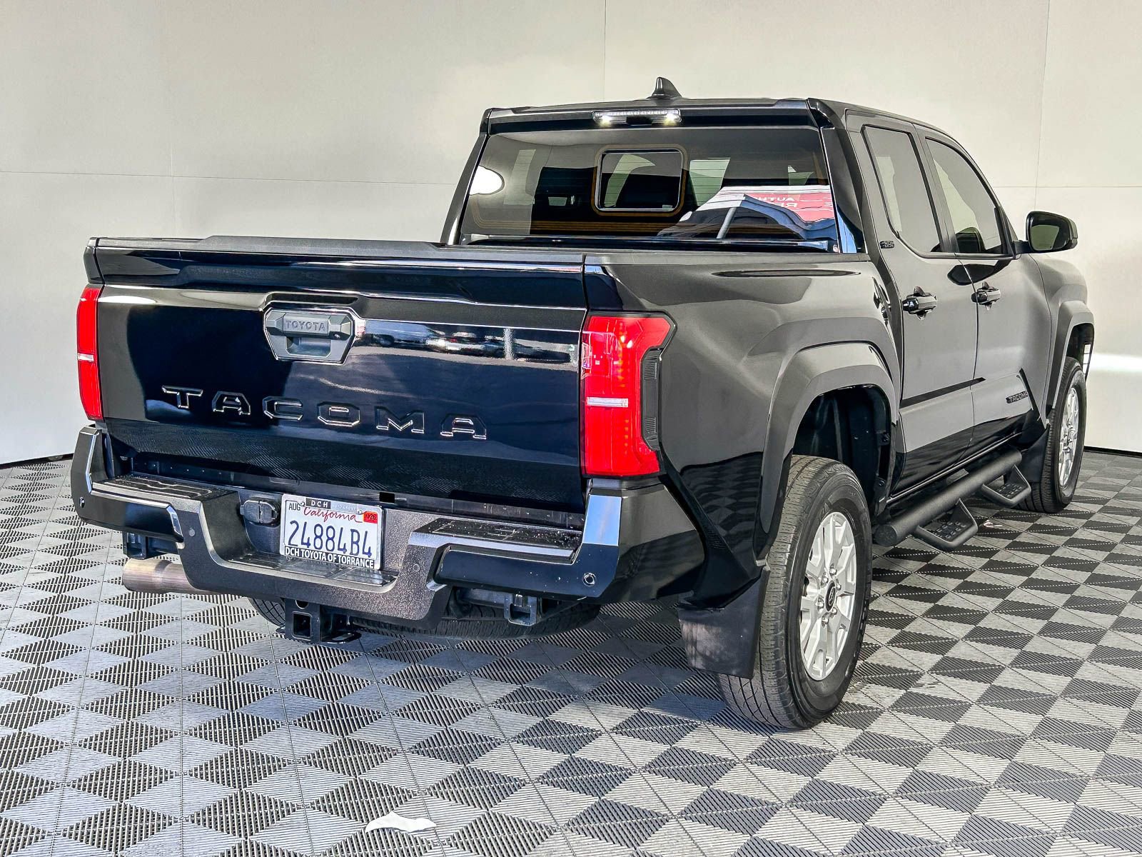 Used 2024 Toyota Tacoma SR5 image 7