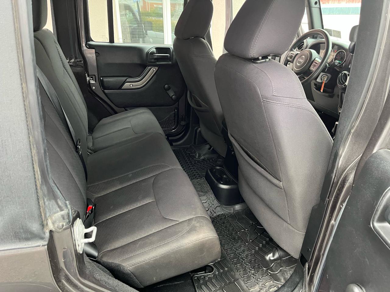 Used 2014 Jeep Wrangler Unlimited Sport image 26