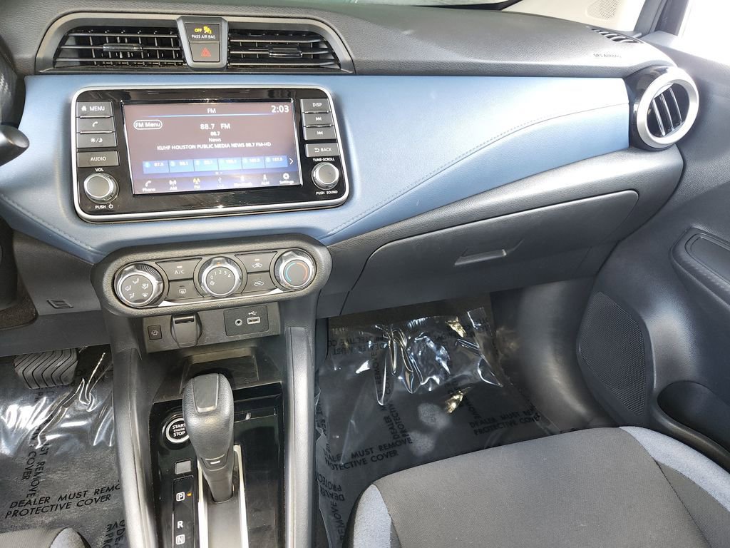 Used 2025 Nissan Versa SV image 16