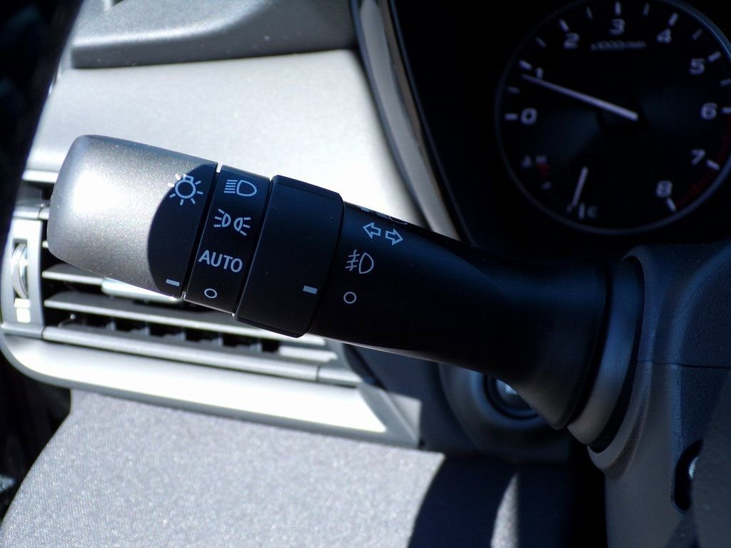 Certified 2025 Subaru Outback Premium image 25