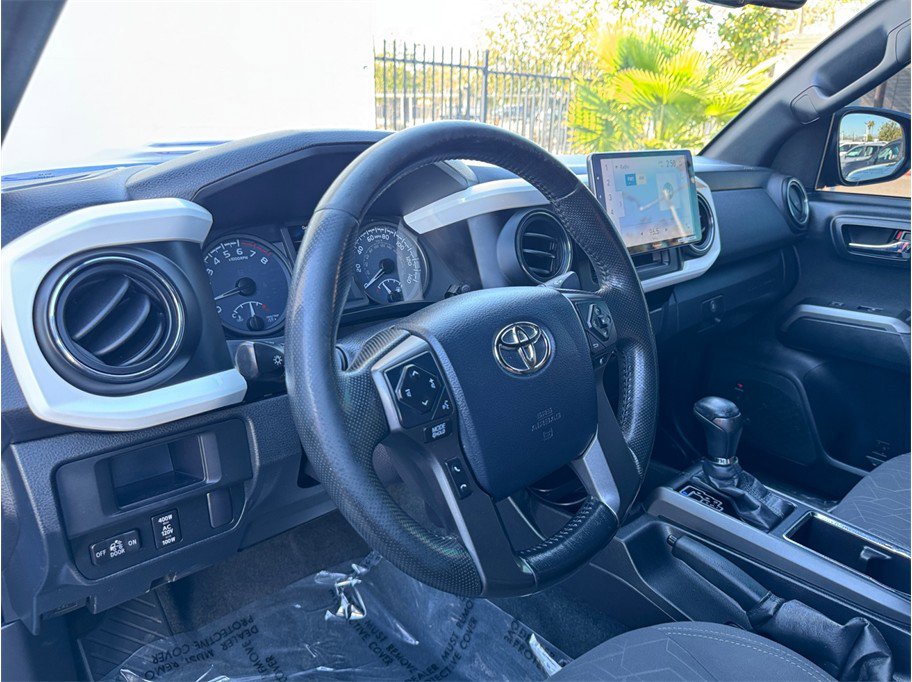 Used 2016 Toyota Tacoma TRD Sport w/ Towing Package RWD image 24
