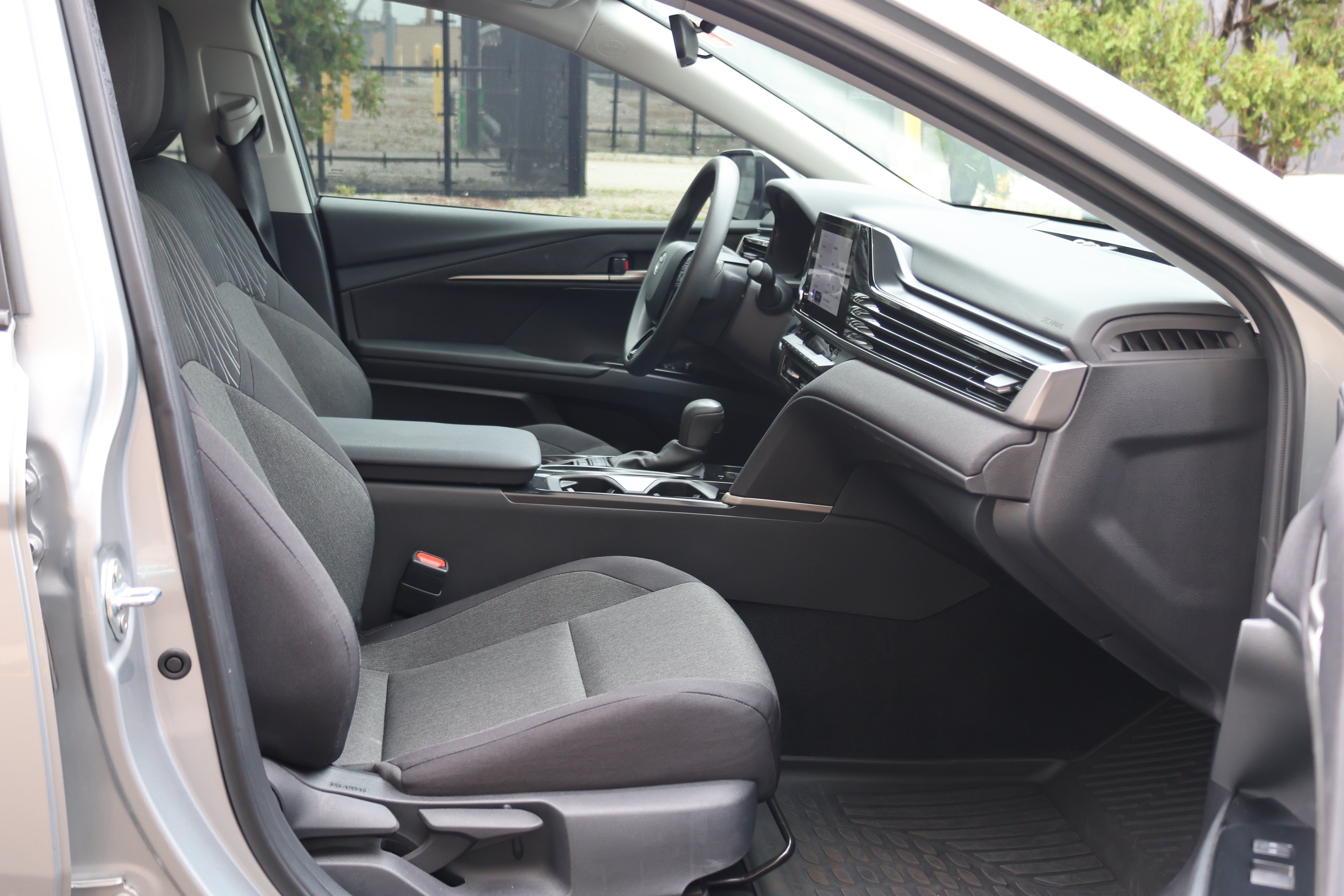 Used 2025 Toyota Camry LE FWD image 37