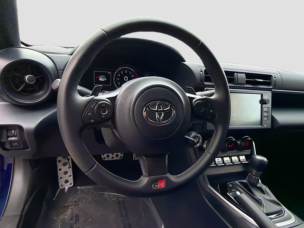 Used 2025 Toyota GR86 Premium w/ ALL Weather Mat Package (TMS) RWD image 11