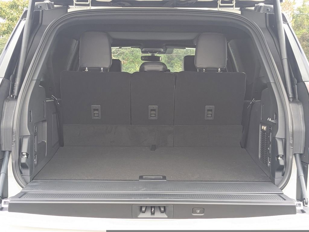 New 2025 Ford Expedition Max Platinum w/ Stealth Performance Package image 13