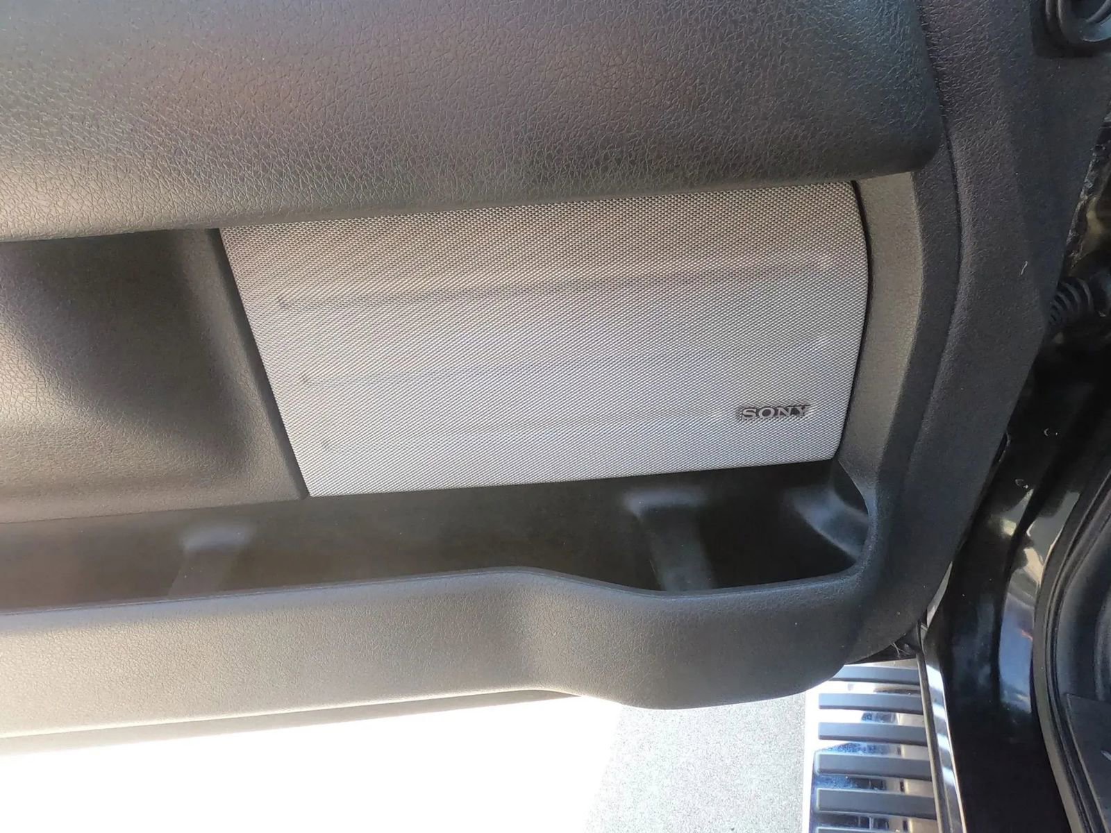 Used 2013 Ford F150 King Ranch w/ King Ranch Luxury Pkg image 14