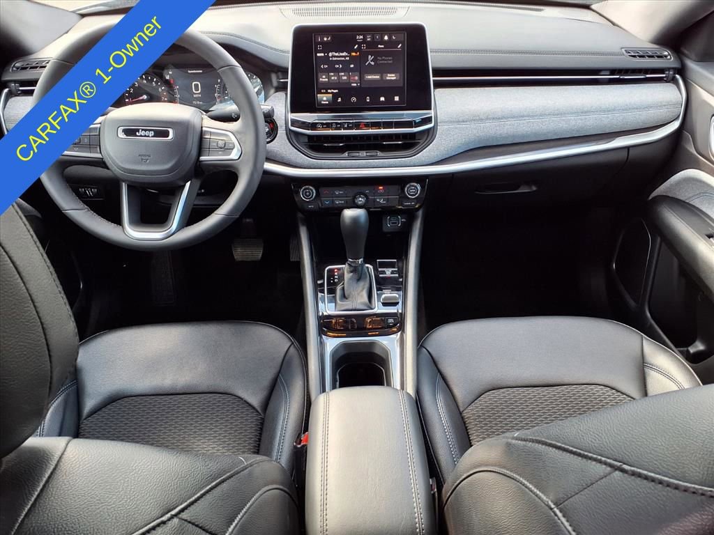 Used 2025 Jeep Compass Latitude image 14