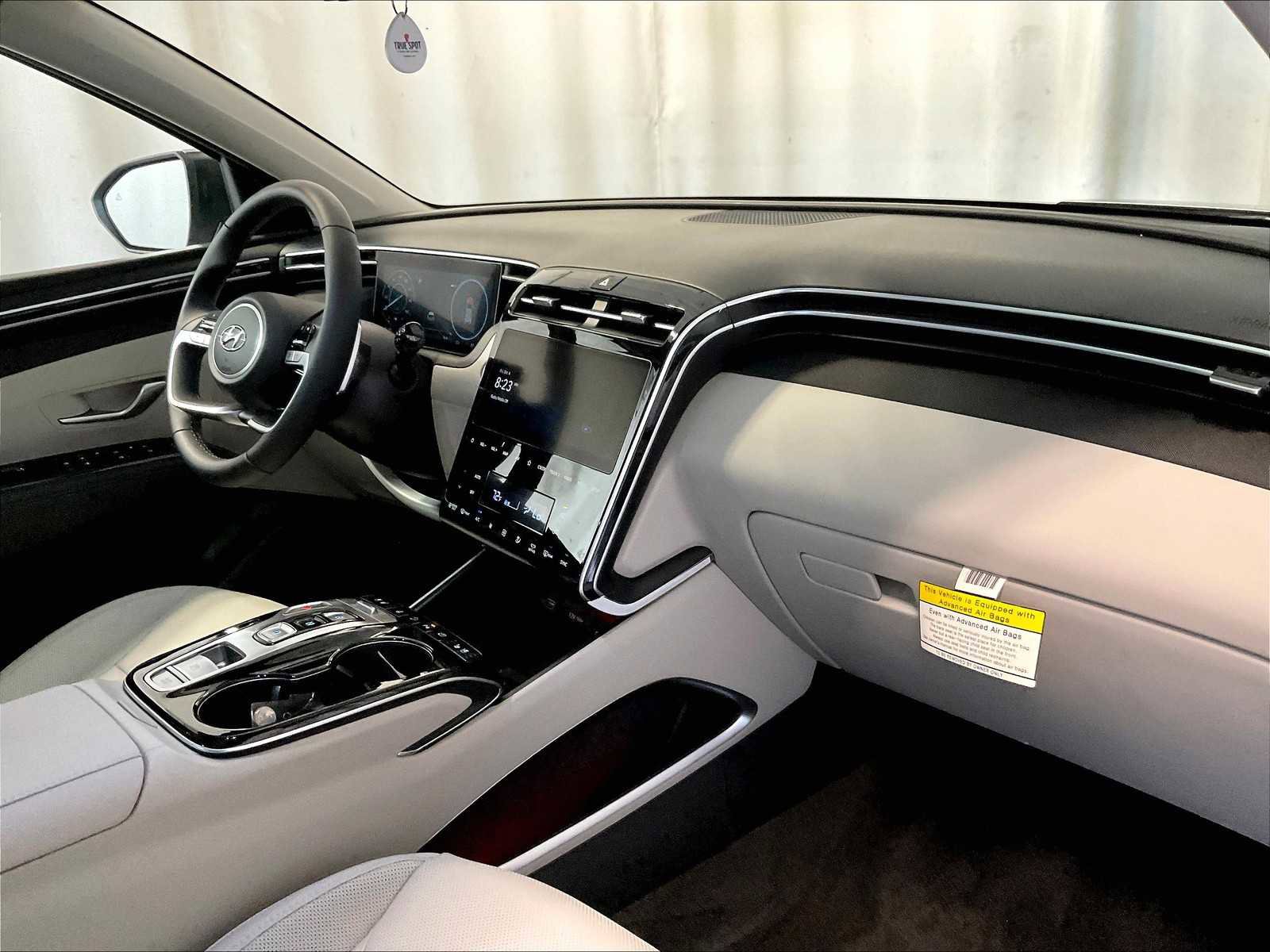 Used 2023 Hyundai Tucson Limited image 10