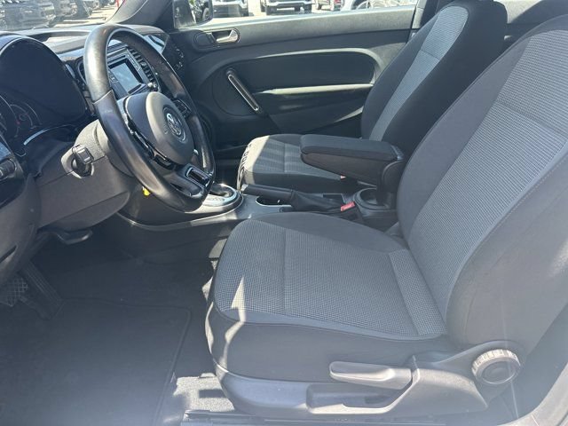 Used 2017 Volkswagen Beetle 1.8T S FWD image 10