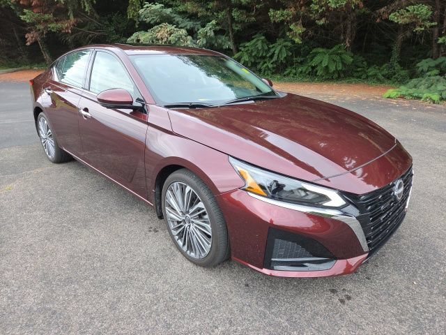 Used 2025 Nissan Altima 2.5 SL FWD image 3
