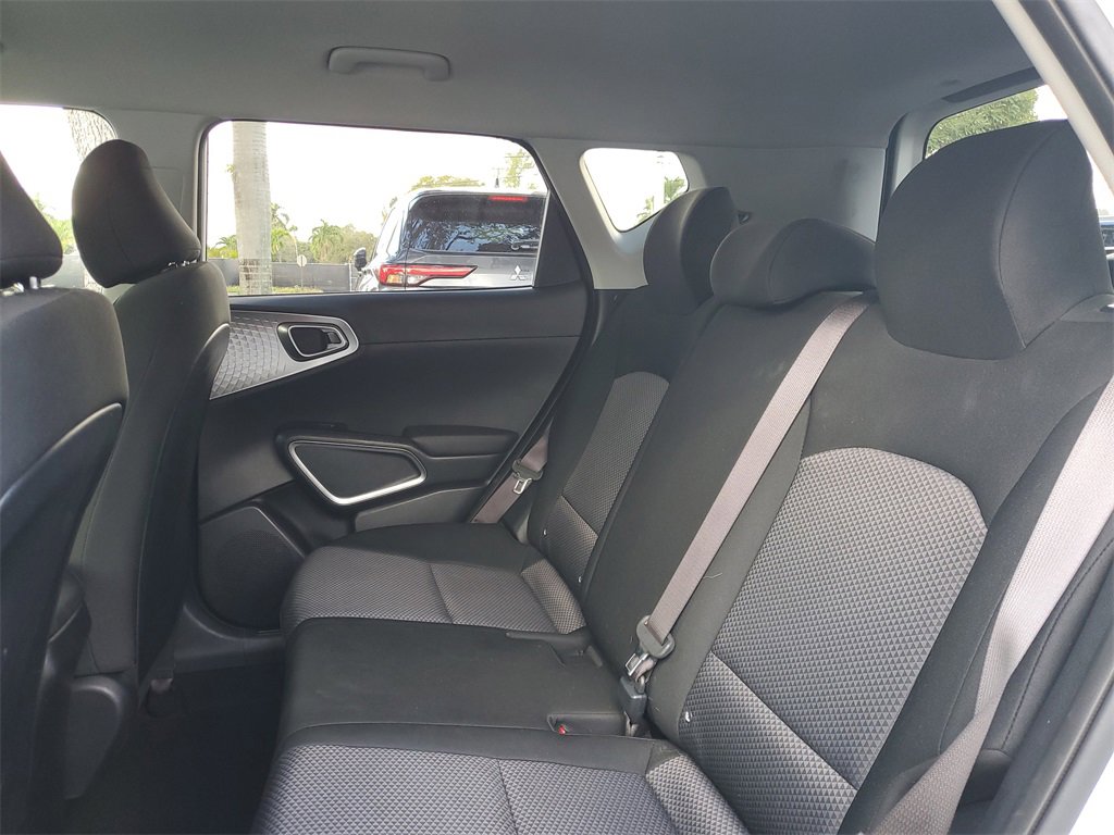 Certified 2024 Kia Soul LX w/ Option Group 015 image 13