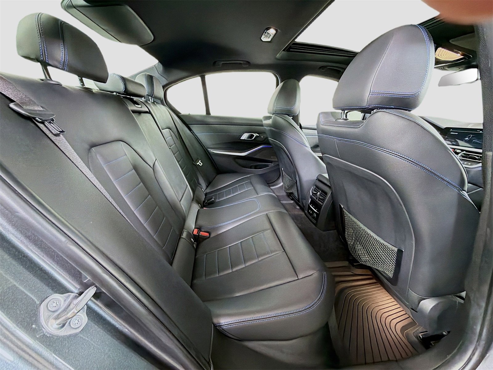 Used 2019 BMW 330i xDrive Sedan w/ M Sport Package image 30