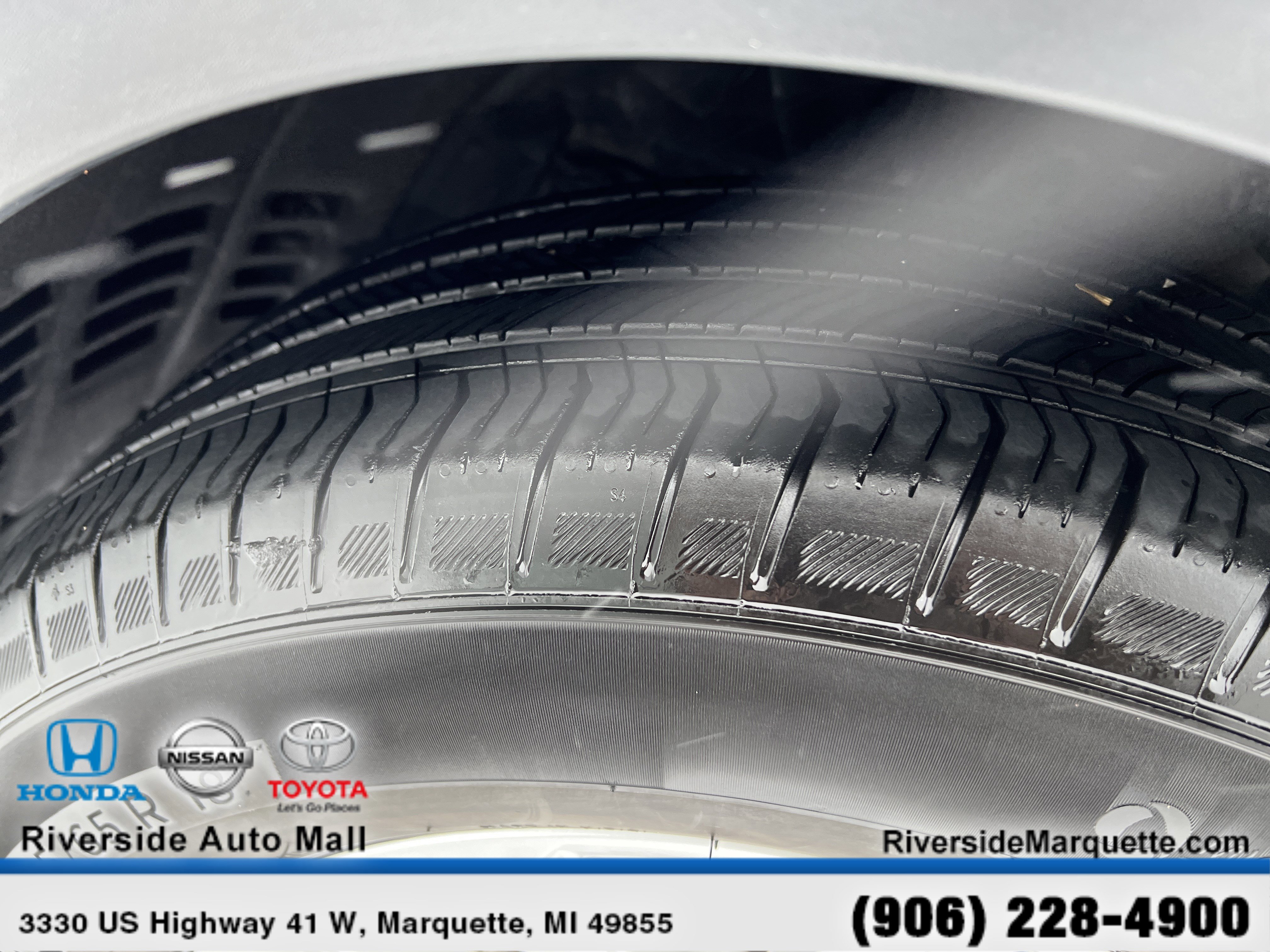 Used 2025 Toyota Grand Highlander AWD image 12