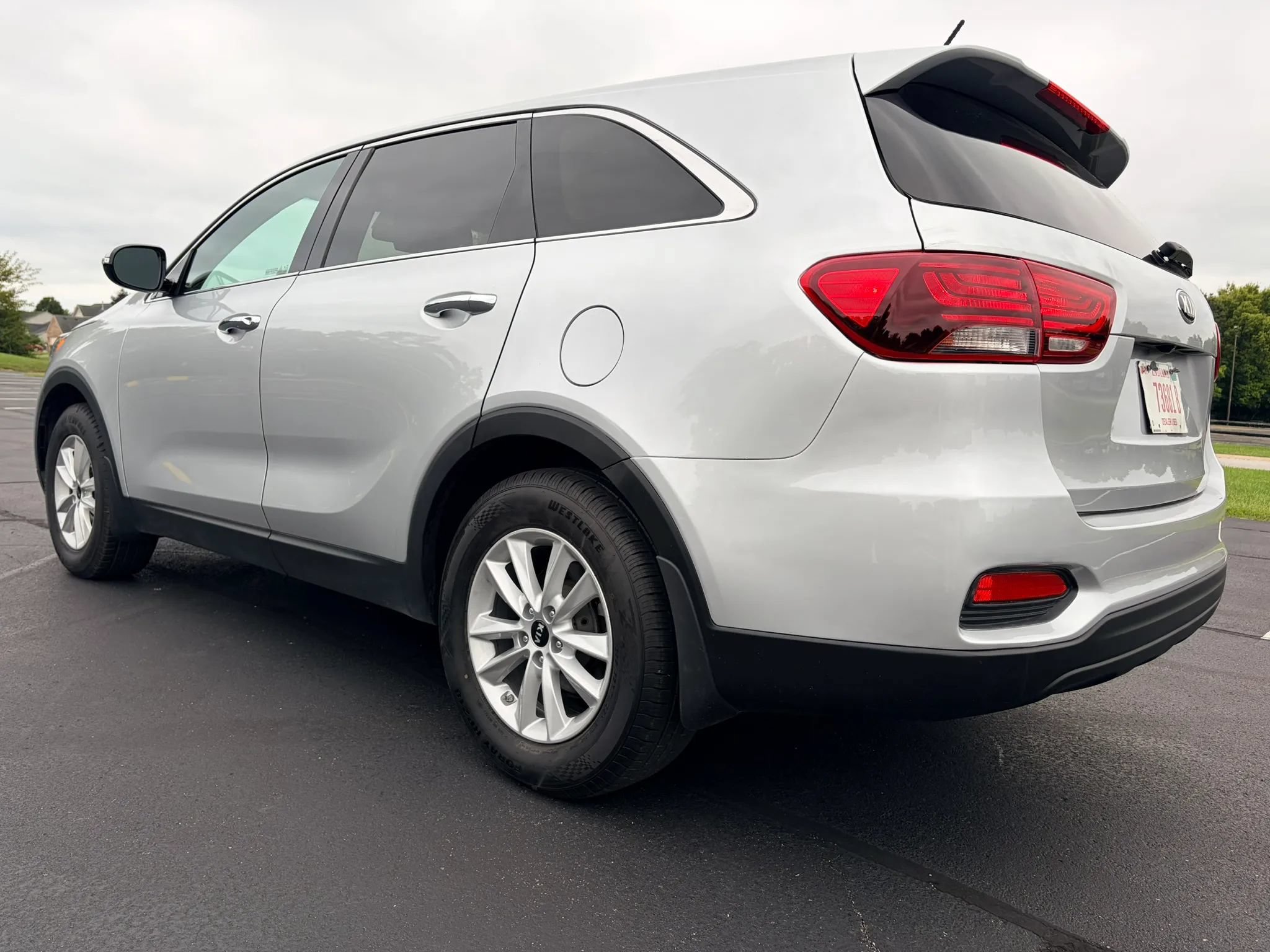 Used 2020 Kia Sorento L FWD image 3