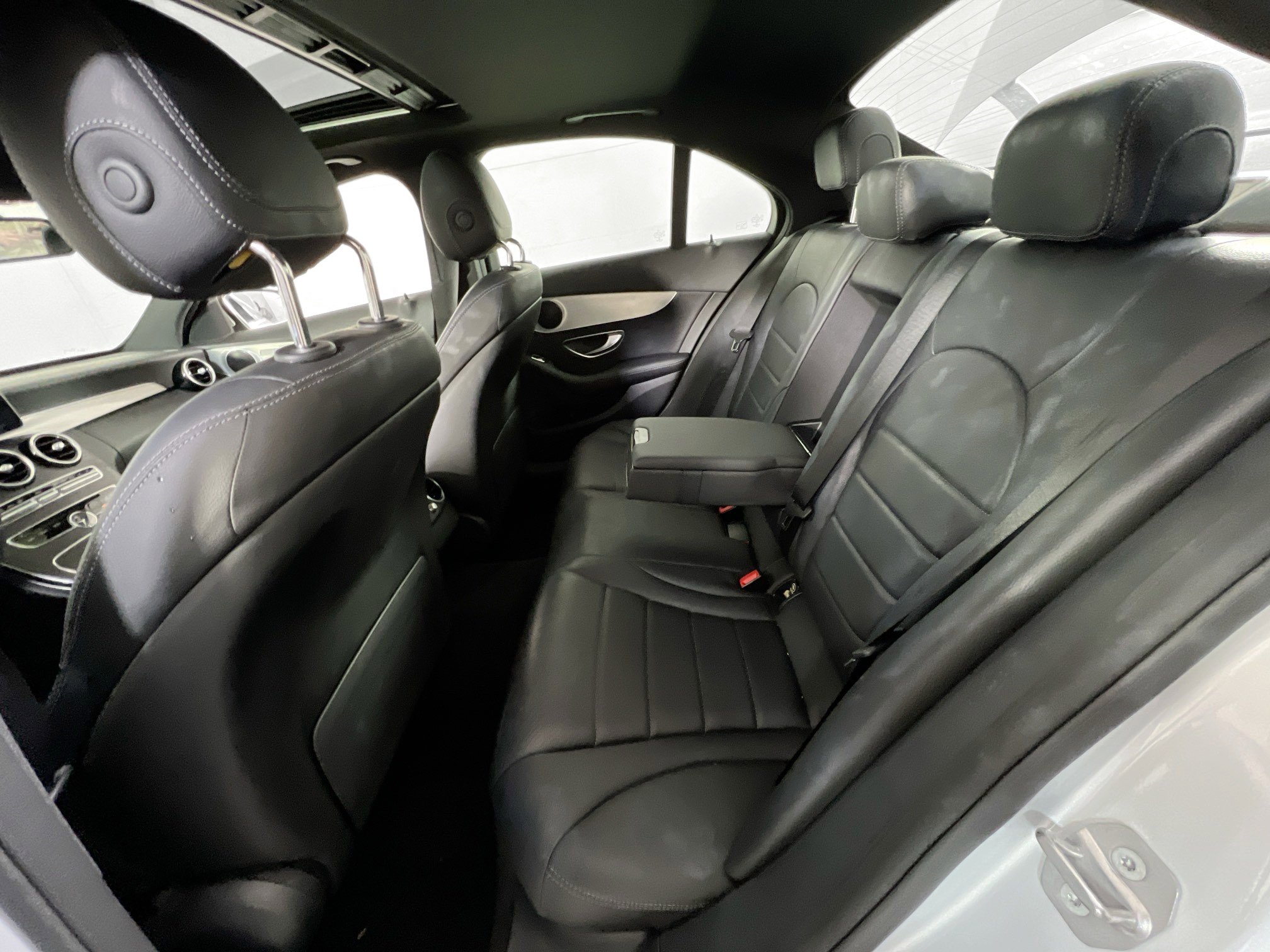 Used 2018 Mercedes-Benz C 300 4MATIC Sedan image 24