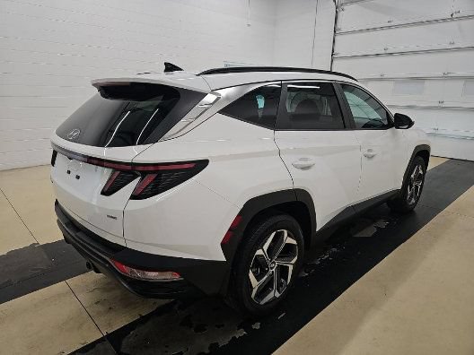 Used 2023 Hyundai Tucson SEL w/ Convenience Package AWD/4WD image 4