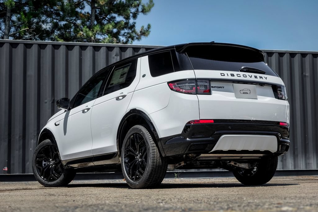 New 2026 Land Rover Discovery Sport Landmark AWD/4WD image 2