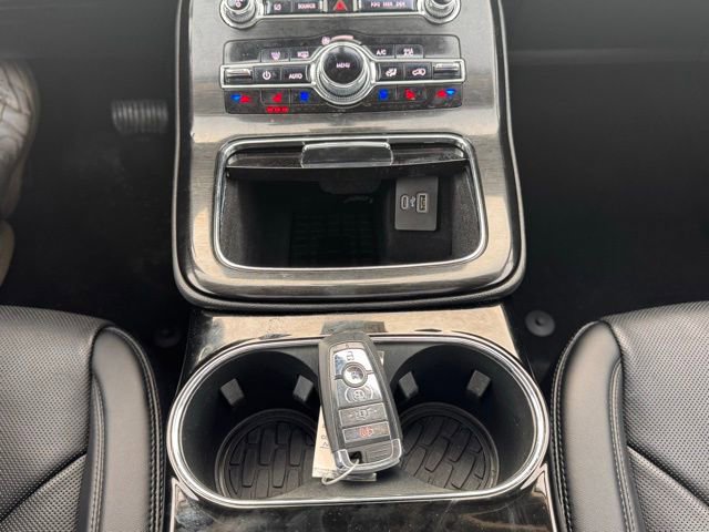 Used 2022 Lincoln Nautilus Reserve w/ Equipment Group 201A image 17