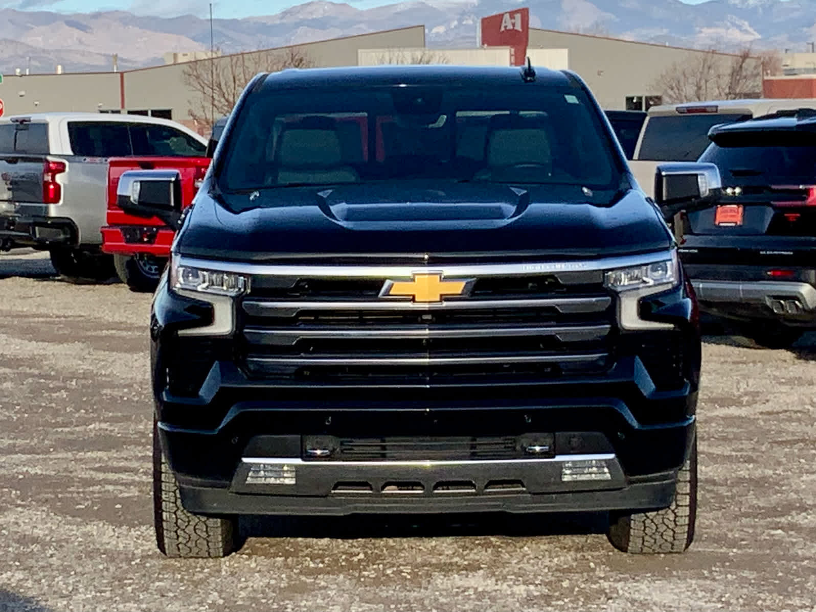 Used 2024 Chevrolet Silverado 1500 High Country w/ Technology Package image 7