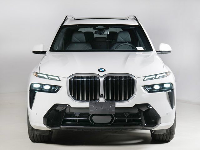 Used 2026 BMW X7 xDrive40i w/ M Sport Package AWD/4WD image 6