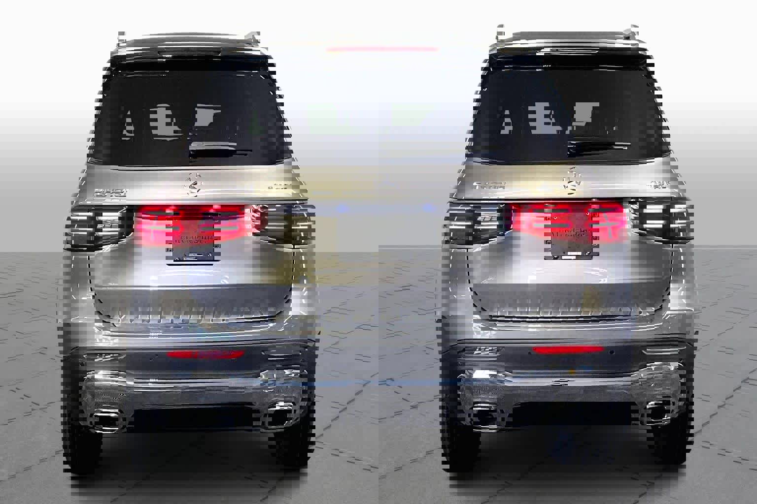 New 2026 Mercedes-Benz GLB 250 4MATIC image 4