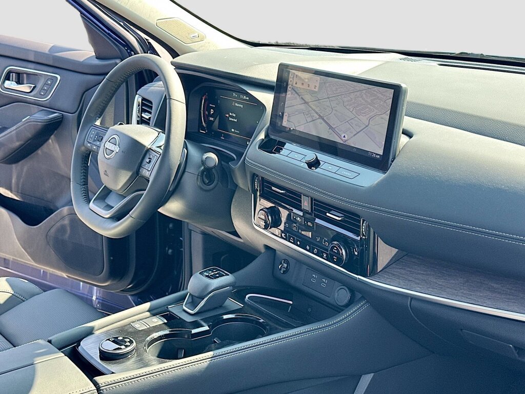 New 2026 Nissan Rogue Platinum image 5