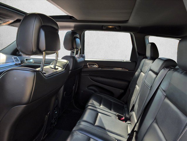 Used 2015 Jeep Grand Cherokee Overland AWD/4WD image 18