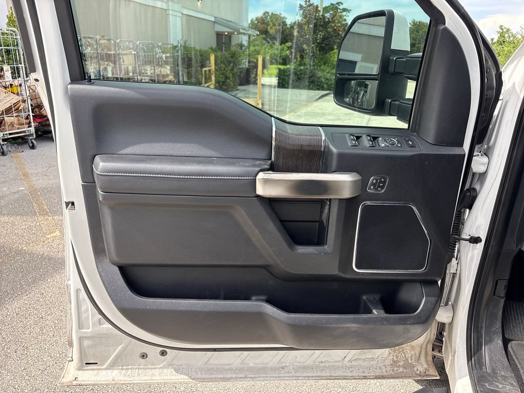 Used 2020 Ford F250 Lariat w/ Lariat Ultimate Package AWD/4WD image 15
