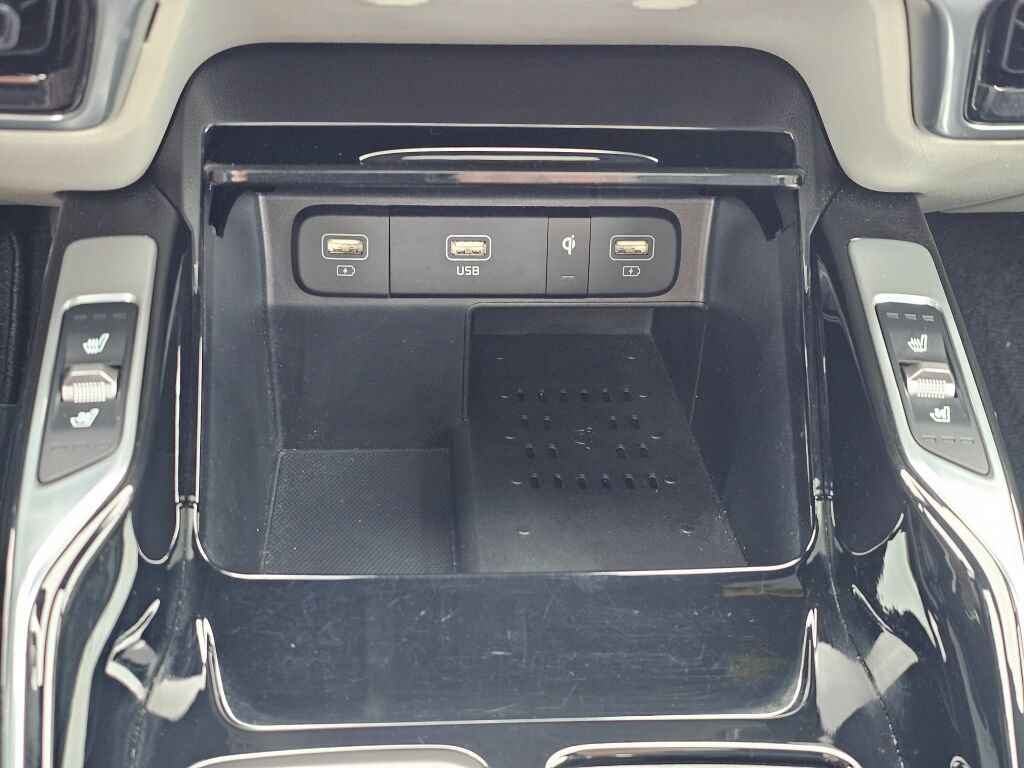 Certified 2023 Kia Sorento SX Prestige AWD/4WD image 18