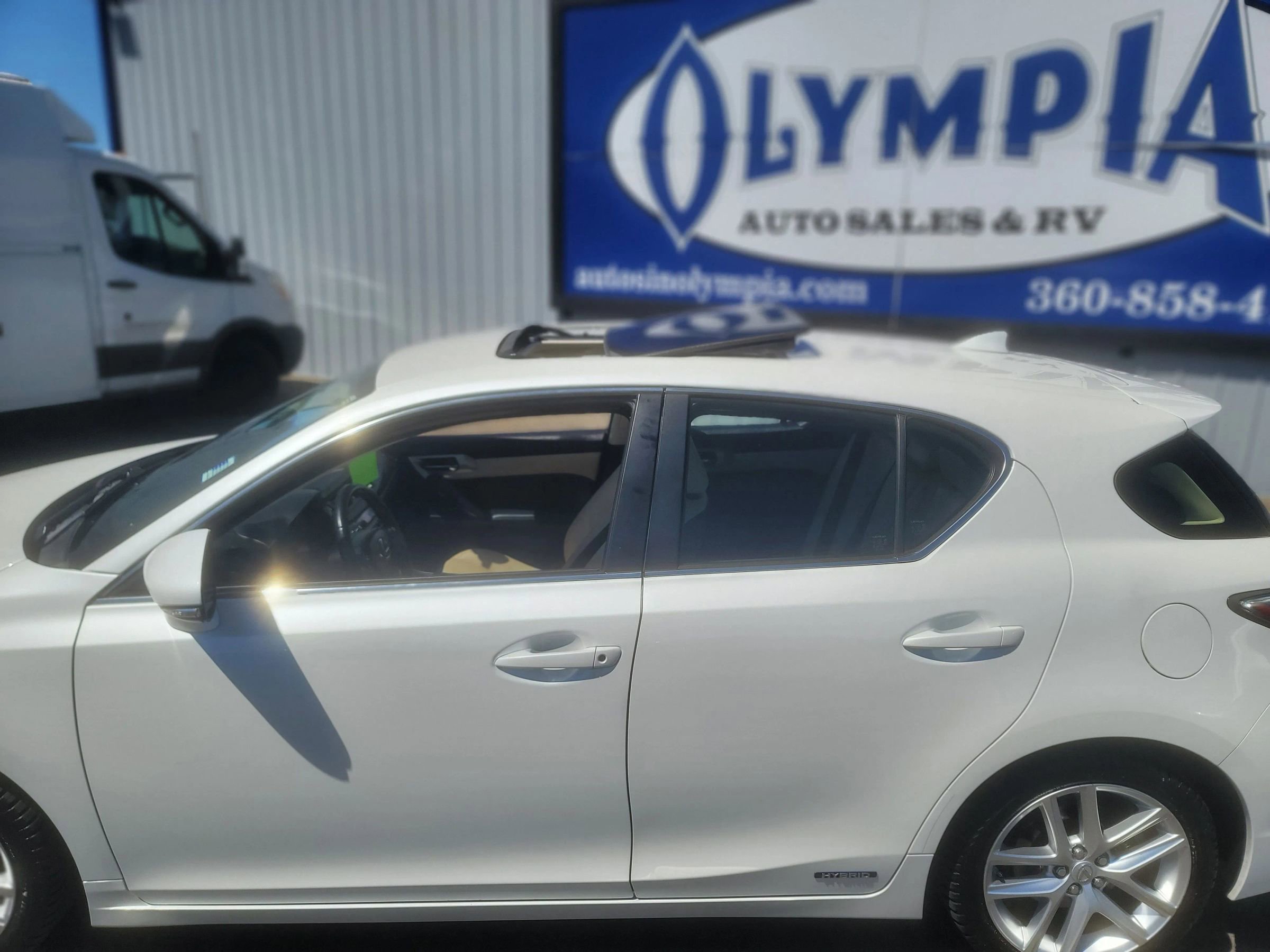 Used 2014 Lexus CT 200h FWD image 36