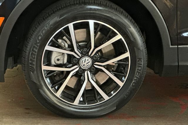 Used 2021 Volkswagen Tiguan SE image 35