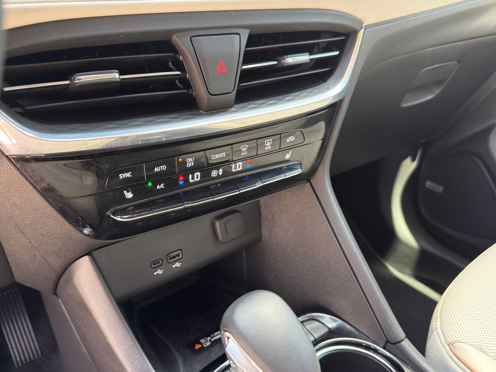 Used 2025 Buick Encore GX Avenir w/ Avenir Technology Package FWD image 18